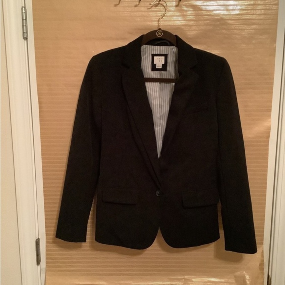 ANY ONE DAY~ BLACK BLAZER~SIZE 4~ NWOT